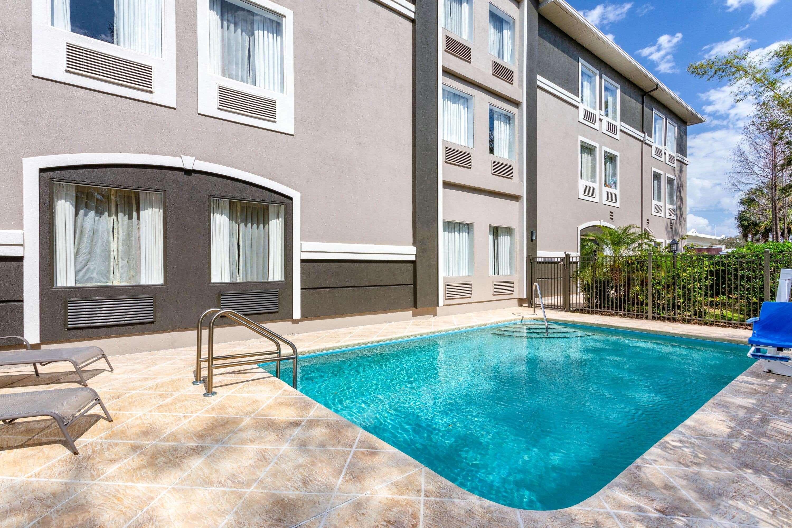 Готель La Quinta By Wyndham Tampa Bay Area-Tampa South Екстер'єр фото
